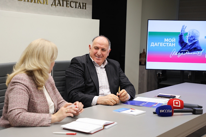 Премьер - министр встретился с коллективом Минкультуры Дагестана