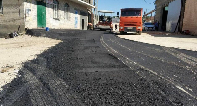 В Карабудахкентском районе продолжается ремонт дорог в рамках нацпроекта