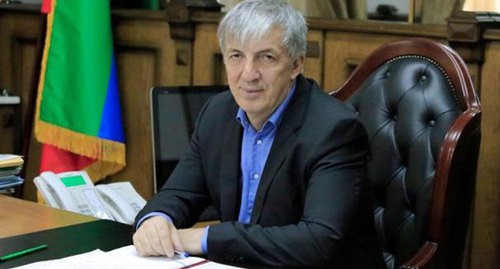 Хизри Абакаров пожертвовал зарплату за несколько месяцев в благотворительный фонд