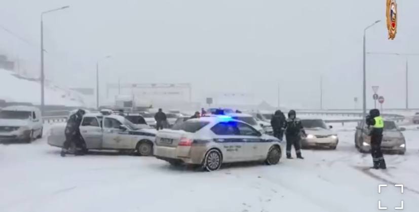 На некоторых участках автодорог Дагестана ограничено движение