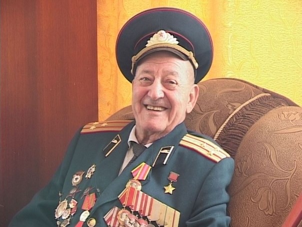 Эльмурза Джумагулов — советский танкист-ас Второй мировой войны 