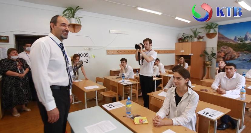 В дагестанском Каспийске вчера прошел ЕГЭ по обществознанию