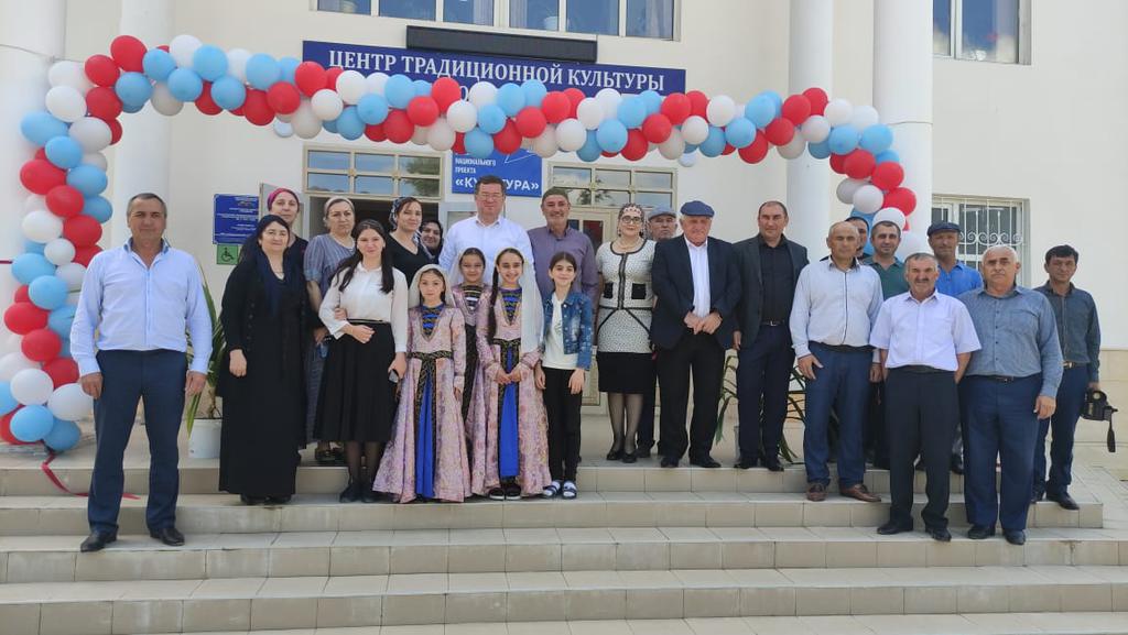 Отреставрированный Дом культуры и новое футбольное мини-поле торжественно открыли в селе Какашура