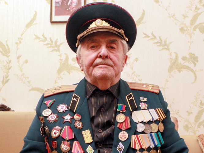 Сергей Меликов сегодня подписал указ о ежемесячной выплате ветеранам