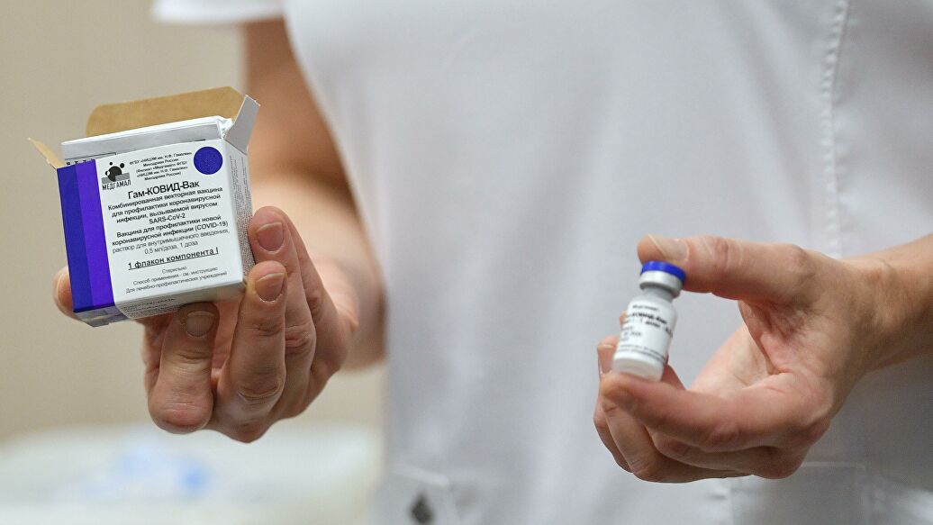 Сотрудники Минимущества Дагестана пришли на вакцинацию в поликлинику