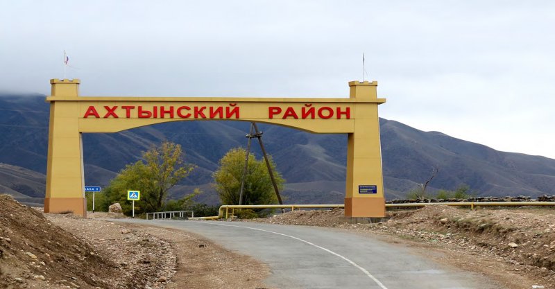 Дом без отопления и канализации выделили сироте в Ахтынском районе