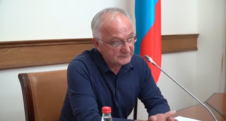 Абдулпатах Амирханов заявил, что виновные в сбросе медотходов в реку должны понести самое строгое наказание