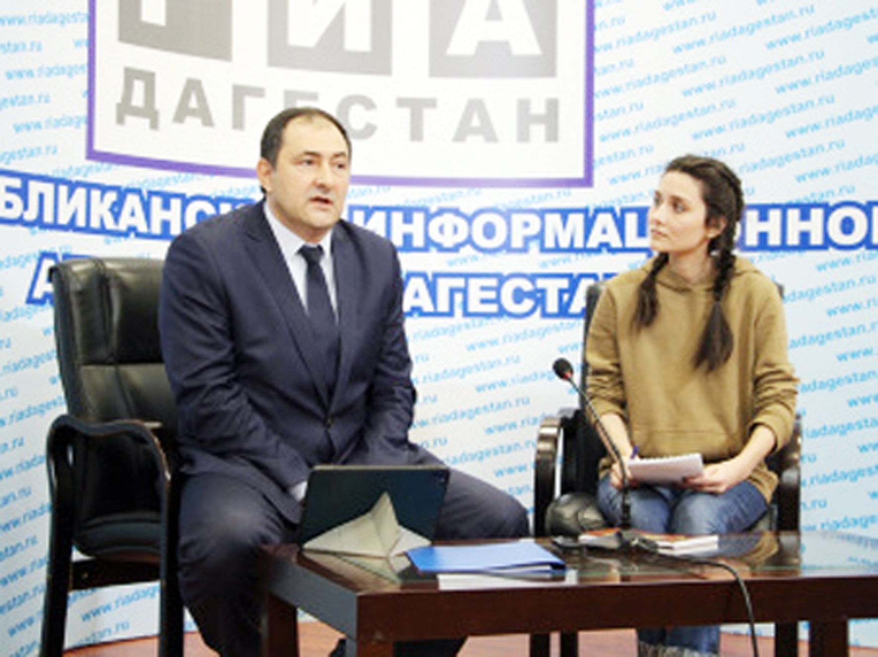 Агьмат АГЬМАТОВ:  «Дагъыстанда оьсдюрюлеген юзюмню кёбюсю ишлетилине»