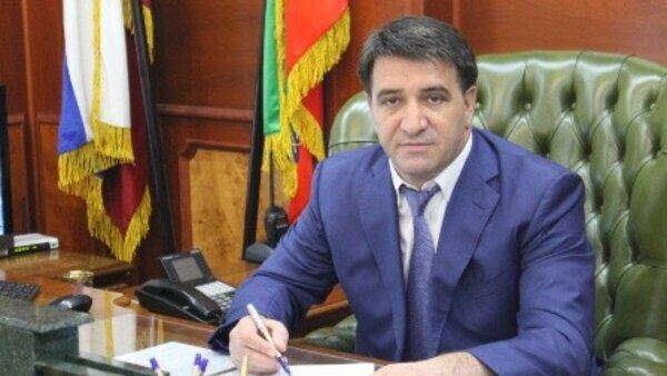 Глава Хасавюртовского района зарегистрировался для участия в предварительном голосовании «Единой России»