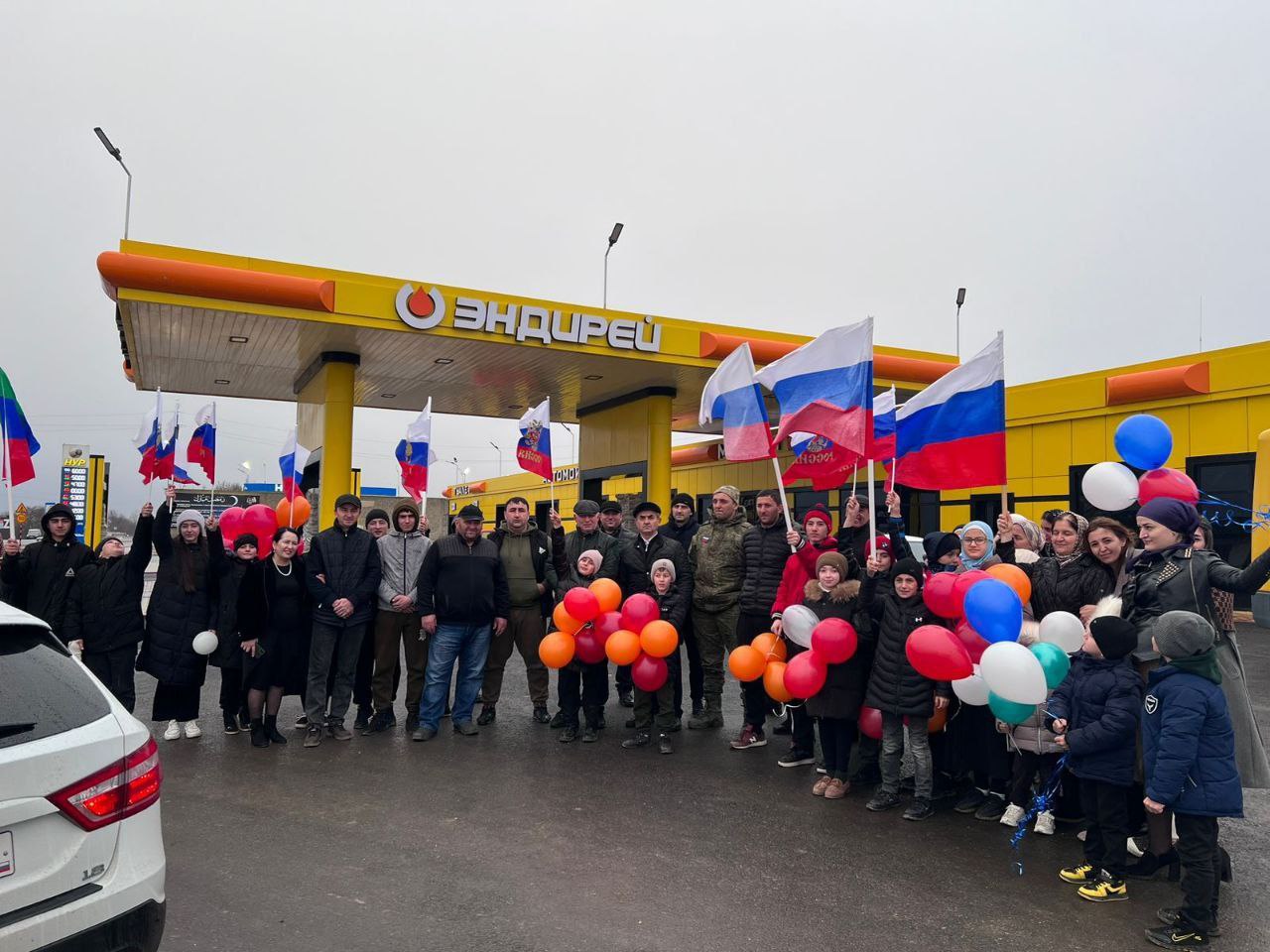 В Эндирее торжественно встретили участника СВО Арсена Болатукаева
