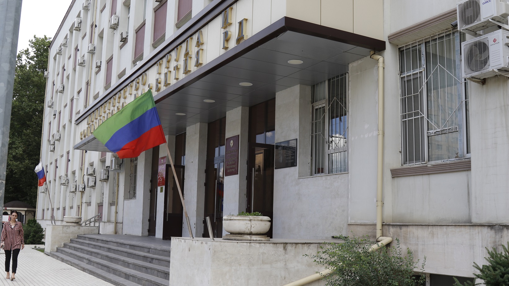 Почти 5 тысяч социальных контрактов подписали жители Дагестана