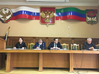 В Каякентском районе обсудили ситуацию с распространением COVID-19