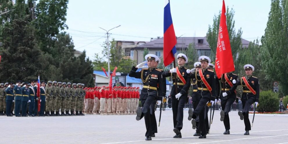 Как посетить Парад Победы в Каспийске?