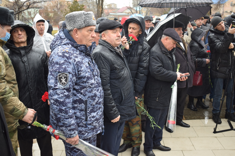 В Дагестане росгвардейцы почтили память воинов-интернационалистов