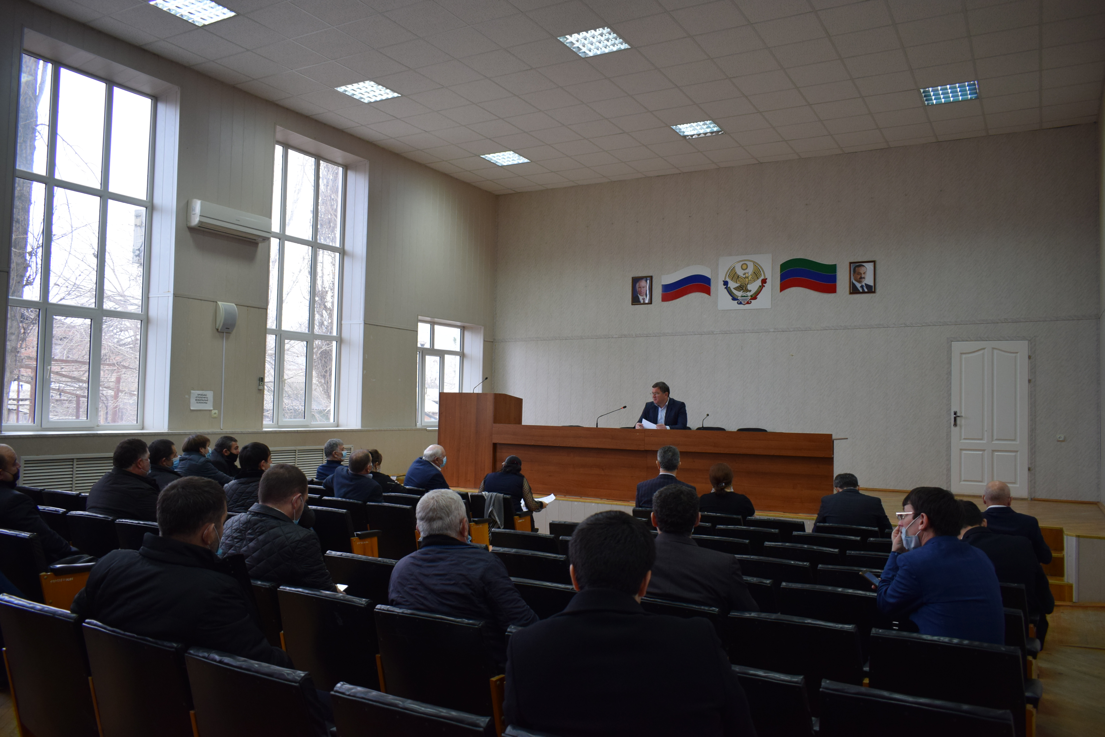 В Карабудахкентском районе обсуждены вопросы предстоящих новогодних мероприятий