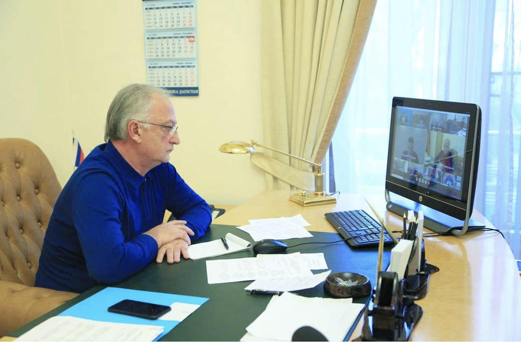Руководитель компании "Лидер" заверил Абдулпатаха Амирханова, что сбоев с вывозом мусора не будет