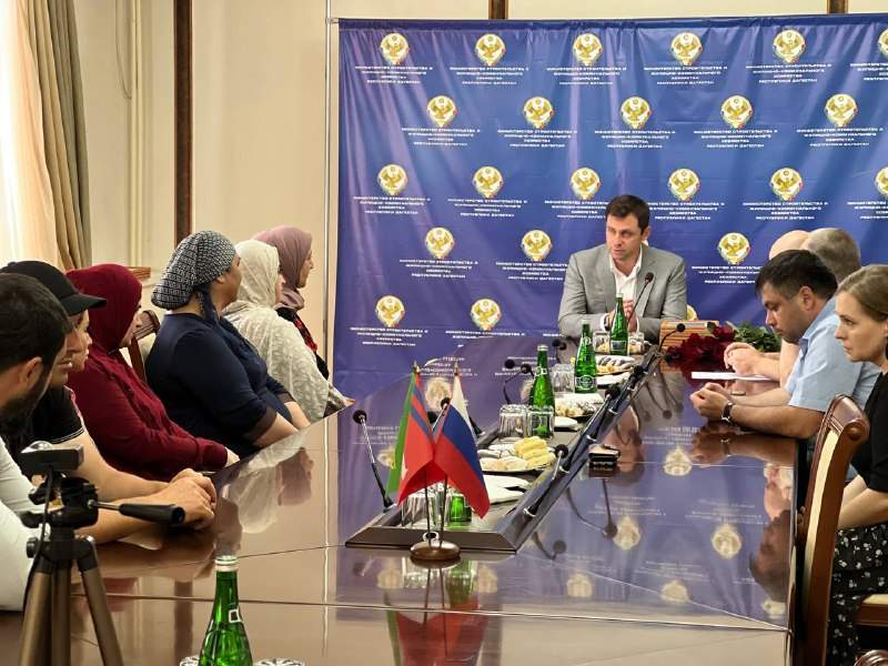 В Минстрое РД вручили свидетельства на приобретение жилья отдельной категории лиц