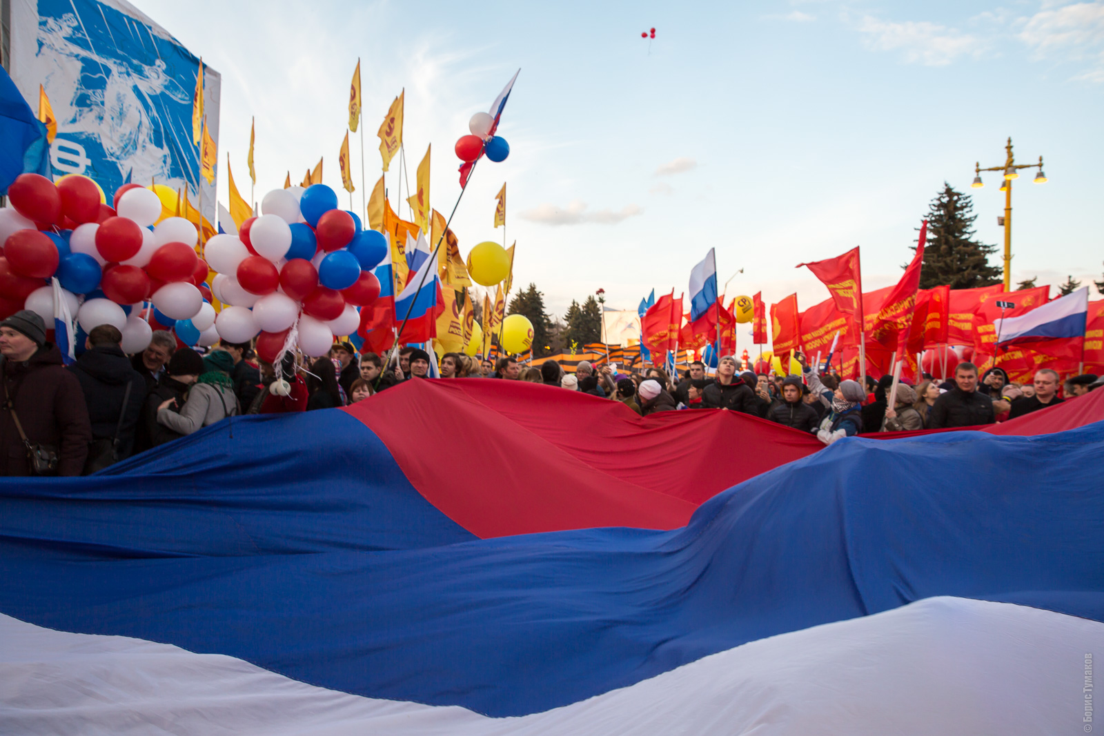 Митинг-концерт в поддержку Российской Армии и жителей Донбасса пройдет в Махачкале