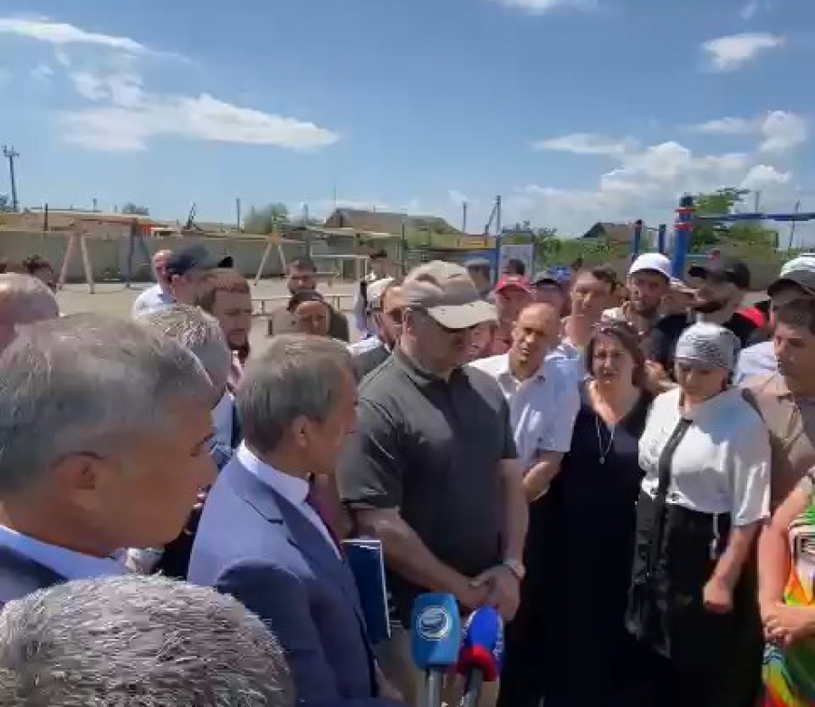 Сергей Меликов посетил село Крайновка Кизлярского района