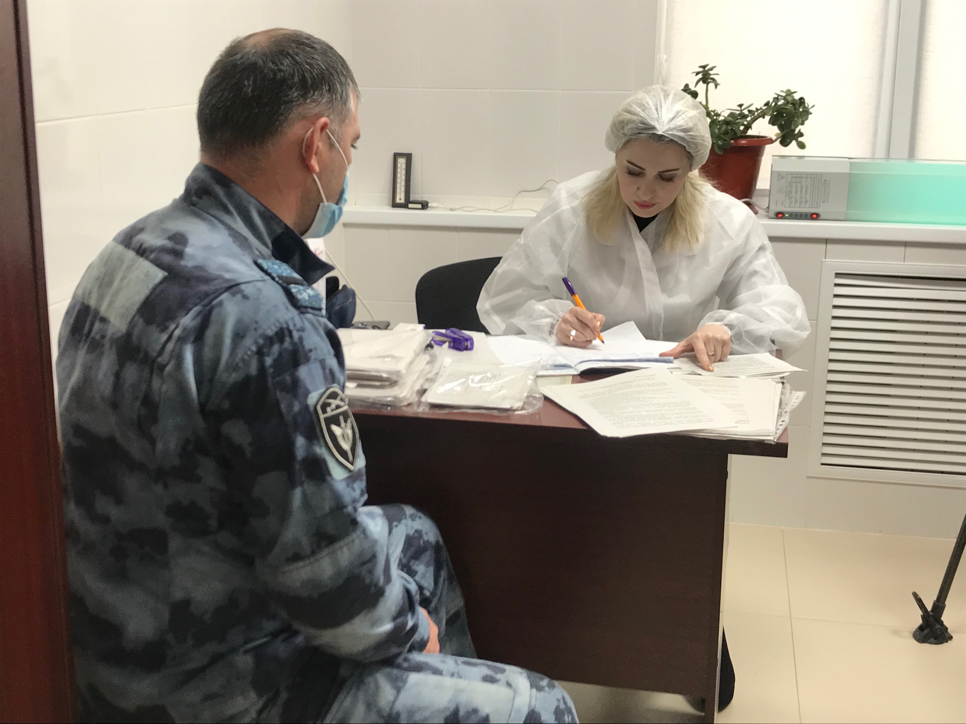 Началась второй этап вакцинации военнослужащих Росгвардии по Дагестану