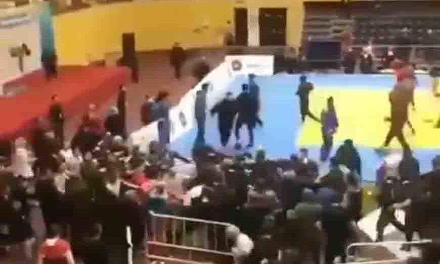 В Каспийске на первенстве по дзюдо произошла драка между болельщиками