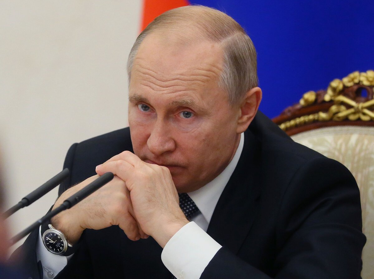 Руководители федеральных округов будут докладывать Путину о доставках вакцин регионам