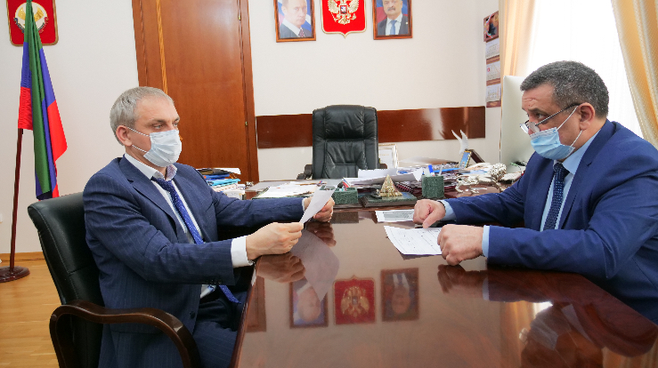 Врио главы Миннаца республики встретился с сотрудниками представительства Дагестана в Санкт-Петербурге