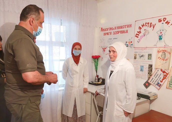 Меликов поручил проработать строительство комплексного сельского учреждения в с. Гоор-Хиндах