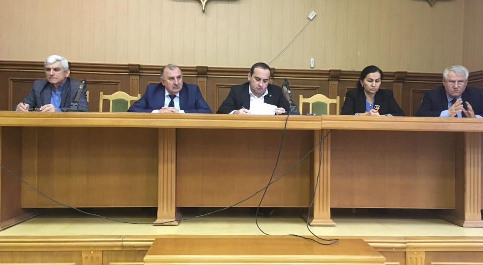 Ситуацию с коронавирусом обсудили в Каякентском районе