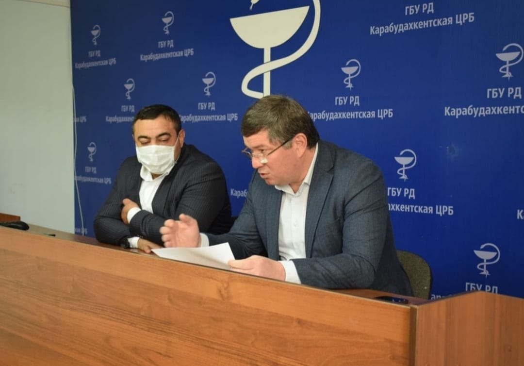 Махмуд Амиралиев провел встречу с медицинскими работниками по вопросу вакцинации от COVID-19
