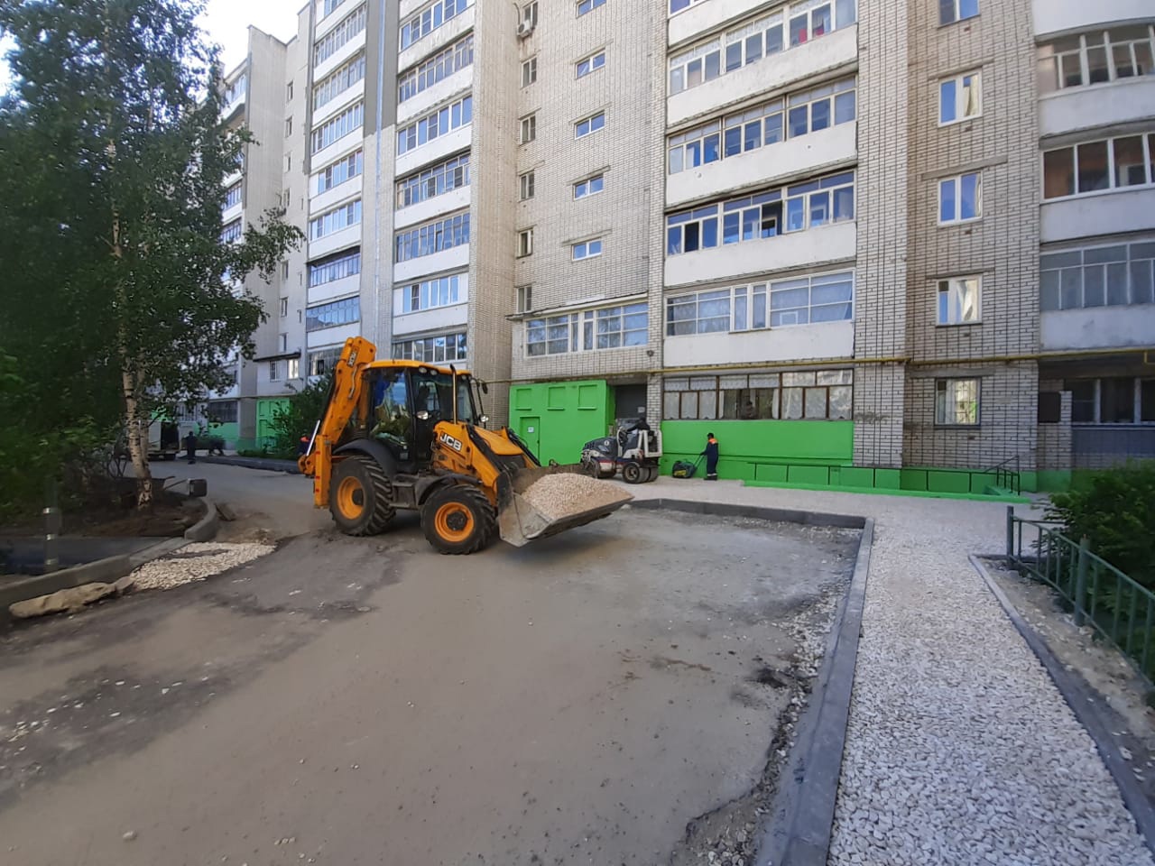 Комплексная работа по благоустройству общественных территорий продолжается в Махачкале
