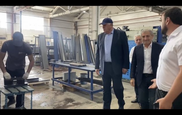 Абдулмуслимов в Кизляре ознакамливается  с промышленным потенциалом города