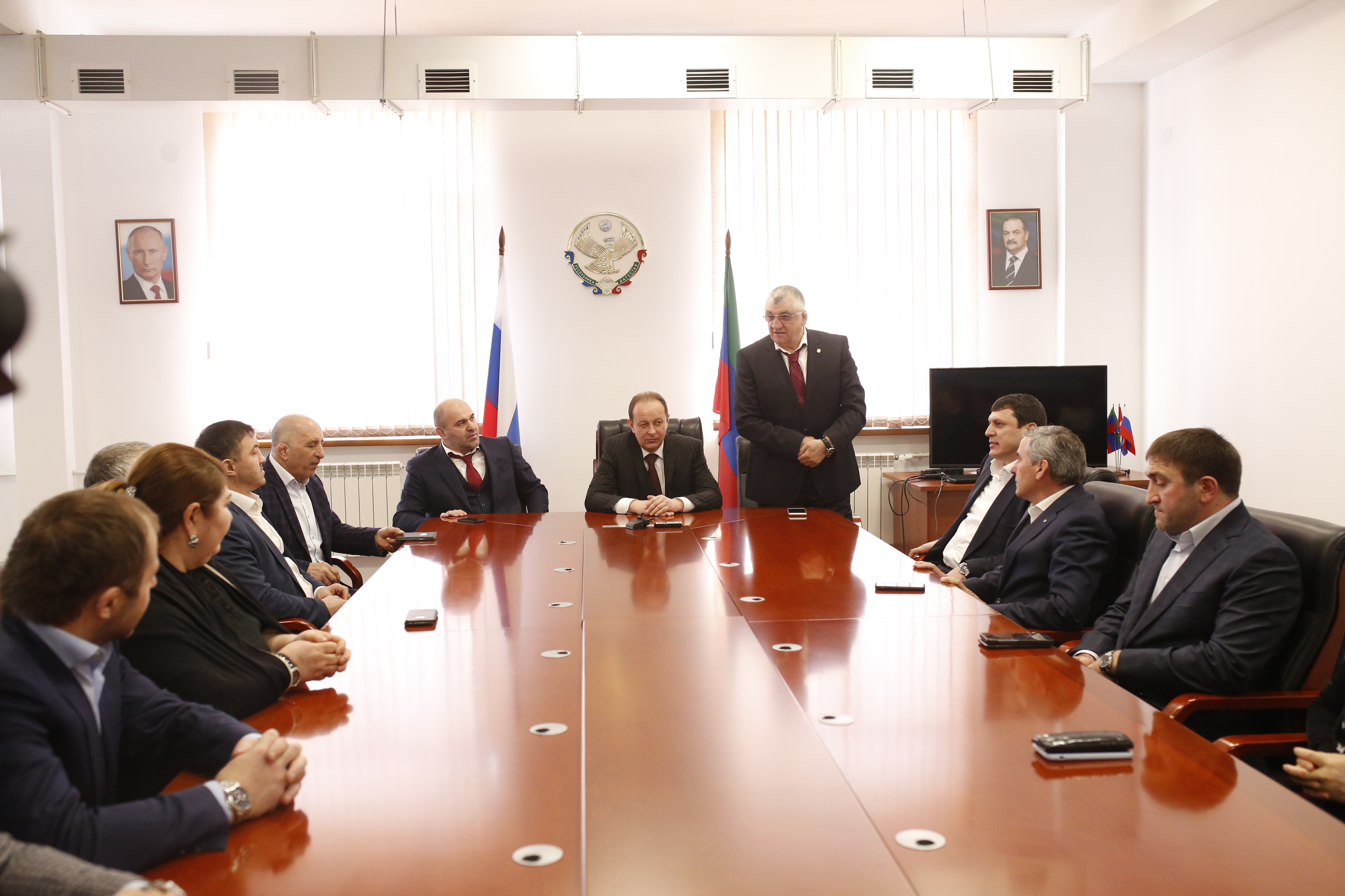 Сажида Сажидова представили коллективу Минспорта Дагестана