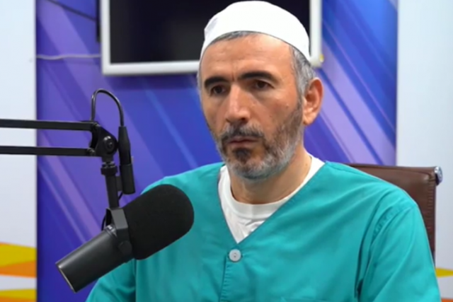 Помощник дагестанского Муфтия Мухаммад Абдурахманов вакцинировался от COVID-19