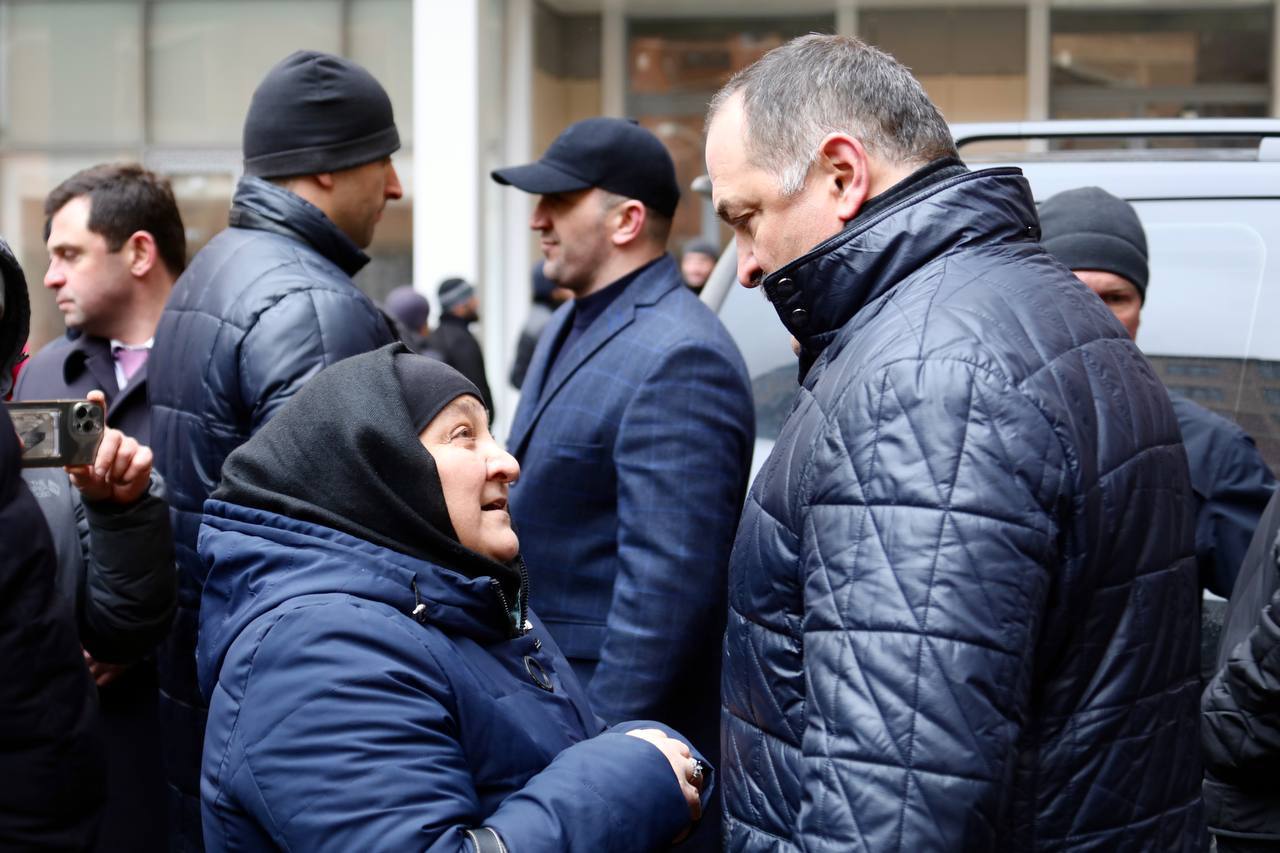 Сергей Меликов поручил собрать информацию обо всех обманутых дольщиках