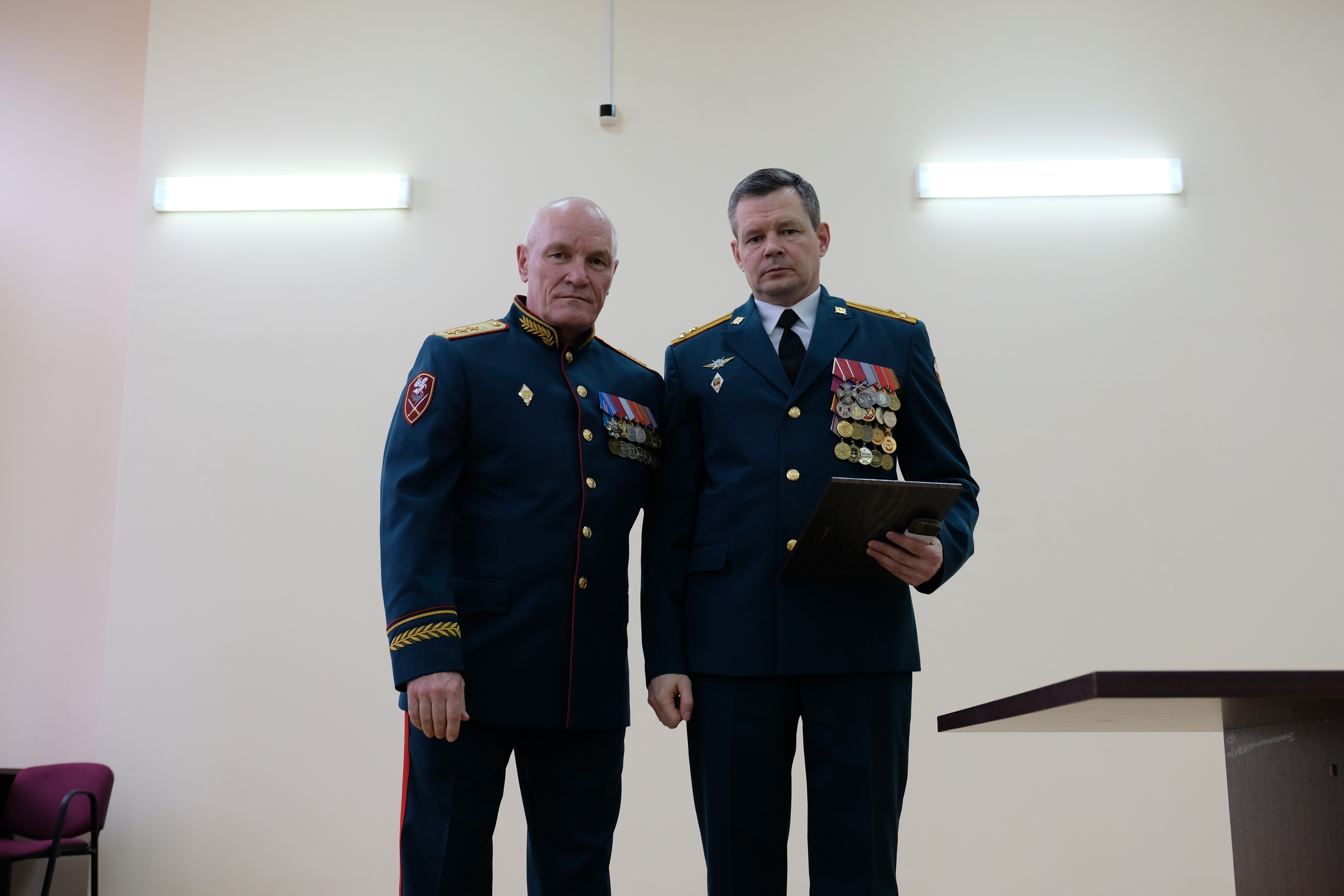 Командующий Северо-Кавказским округом Росгвардии вручил награды росгвардейцам в Дагестане