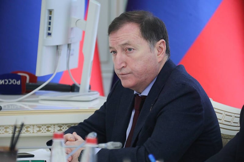 Заур Аскендеров поручил депутатам дать оценку обоснованности образования задолженности перед учителями