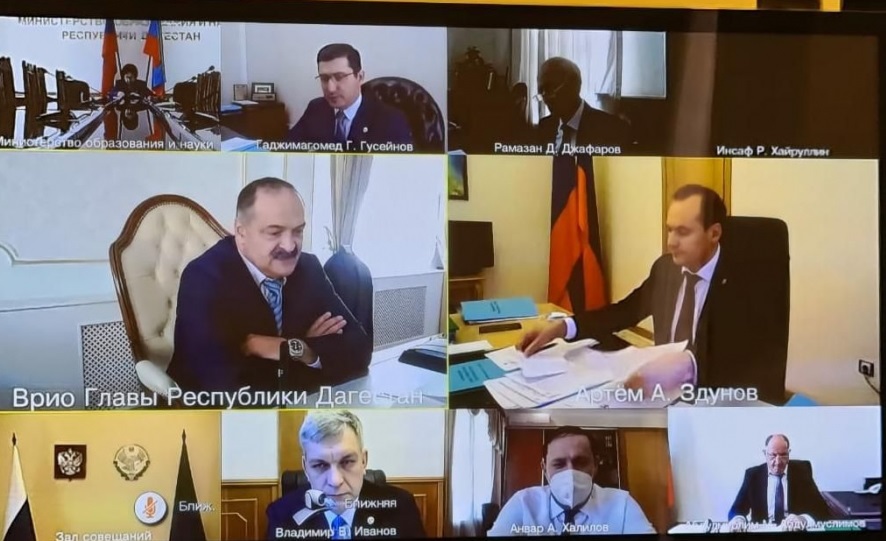 Врио Главы Дагестана провел совещание с региональным правительством