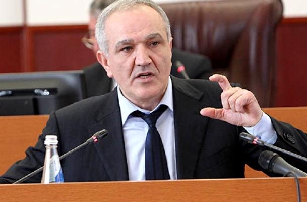 Абдурашид Магомедов прокомментировал ситуацию в поселке Тарки