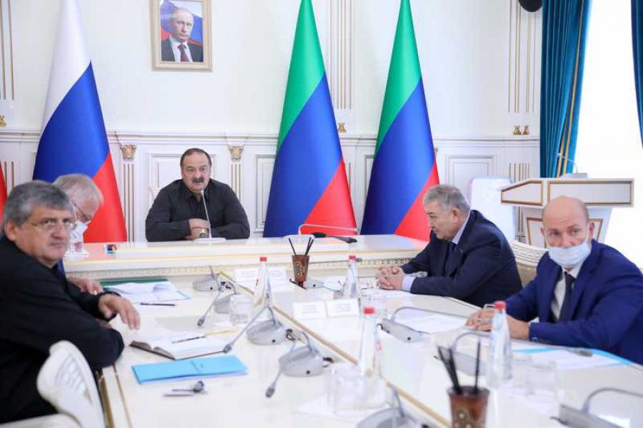 В Дагестане прошло очередное заседание Оперативного штаба под руководством Сергея Меликова