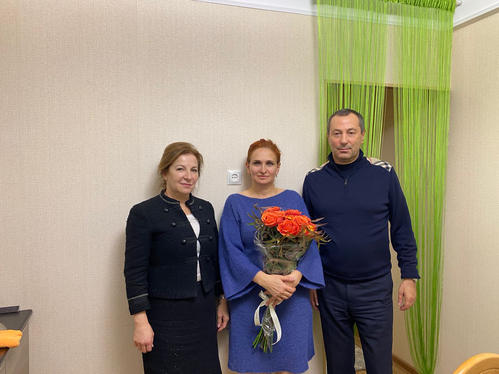 Изумруд Мугутдинова поздравила с праздником вдову Героя РФ Радима Халикова