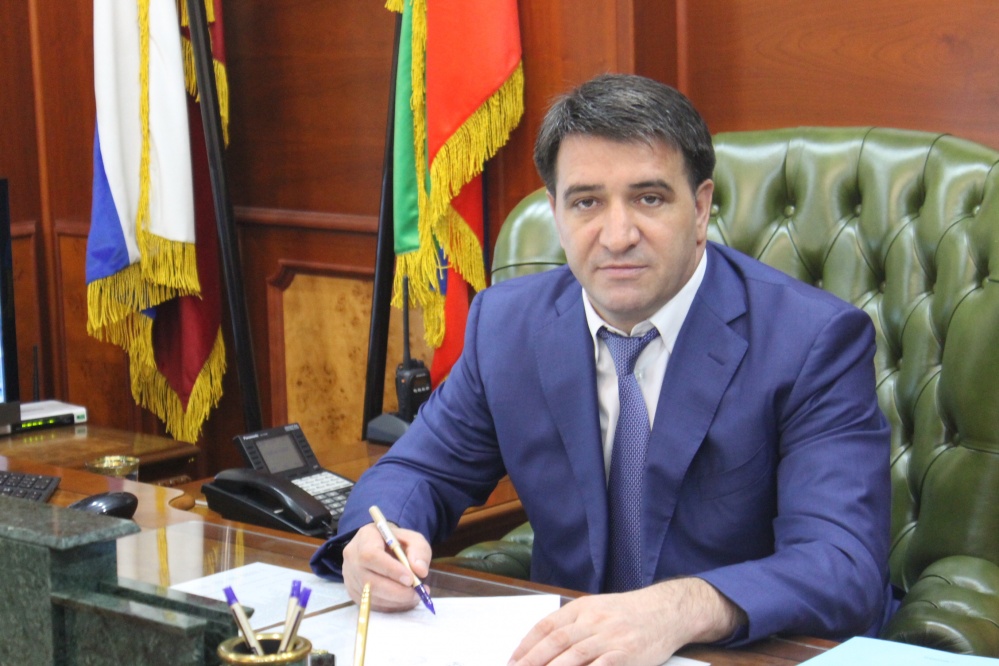 Джамбулат Салавов вновь переизбран главой Хасавюртовского района