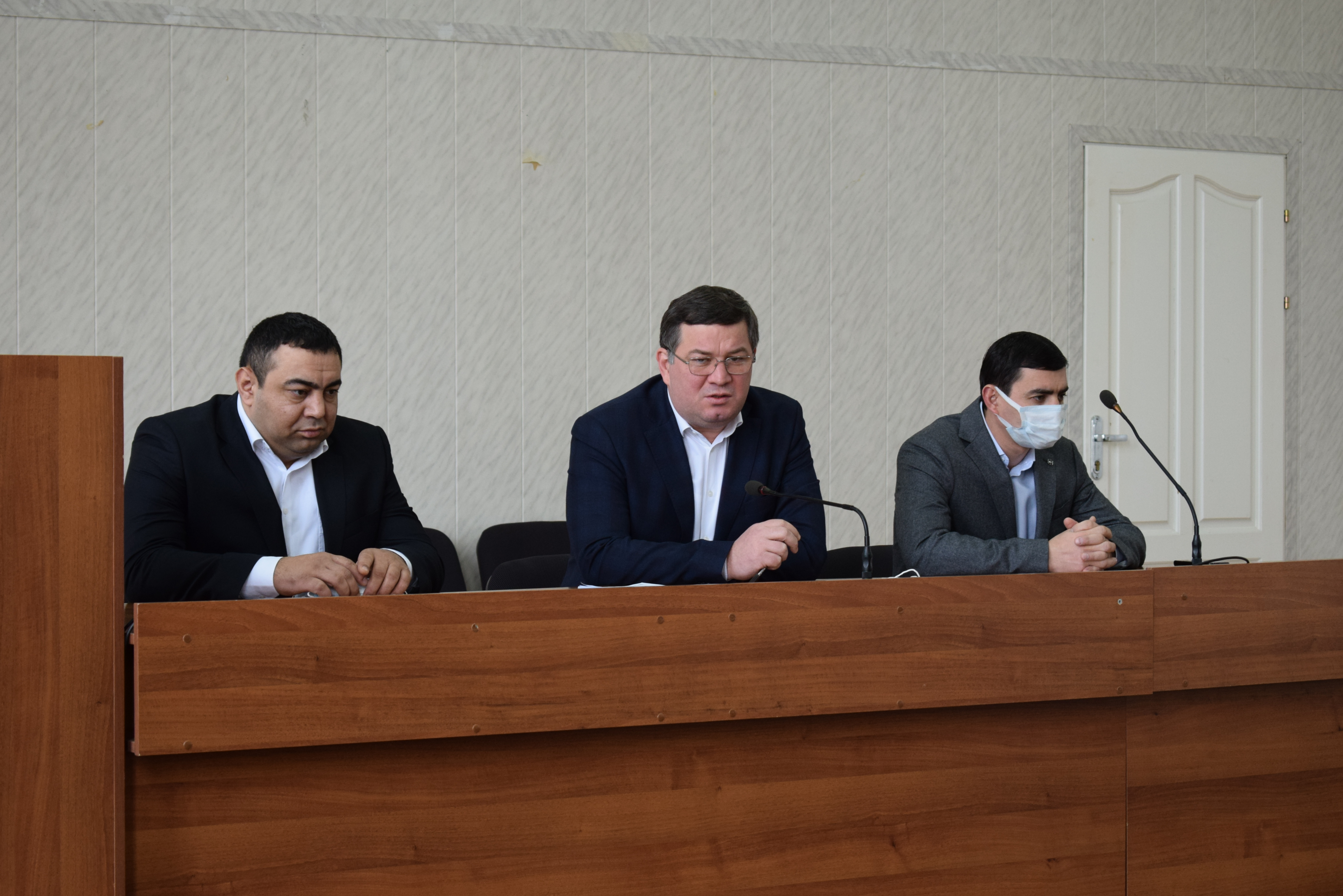 В Карабудахкентском районе обсуждены вопросы вакцинации  и бесхозного скота
