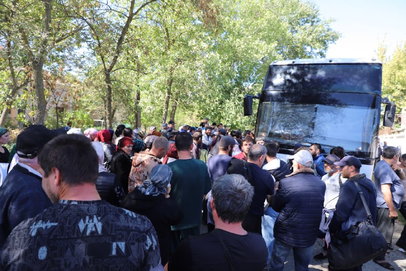 Жители Кизлярского района прибыли на пункт сбора в военный комиссариат
