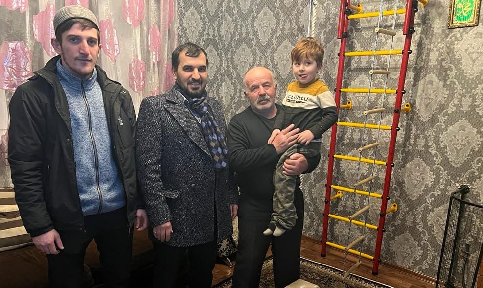 Депутат от «Единой России» Джамаладин Гасанов исполнил мечту ребенка, оставшегося без родителей