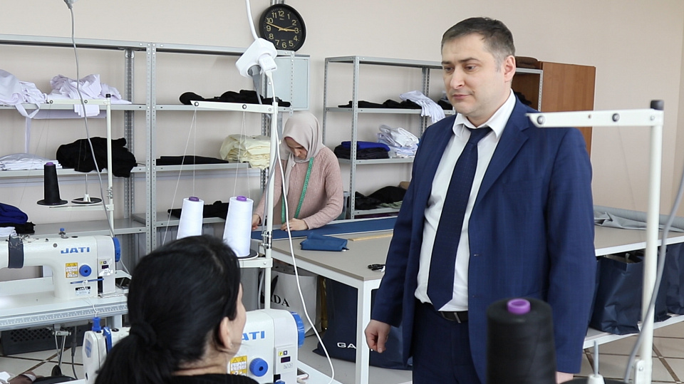 Мурад Казиев проверил реализацию  программы «Содействие занятости населения»Диана Муталибова