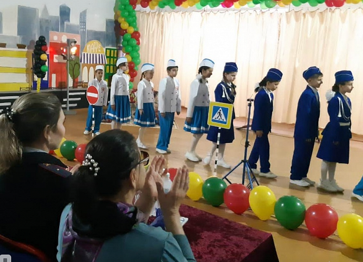   В Карланюртовской школе состоялись съёмки детской телепрограммы «Светофор»   