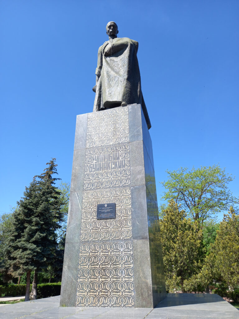 Уллубийни аты шагьаргъа да, районгъа да ортакъ…