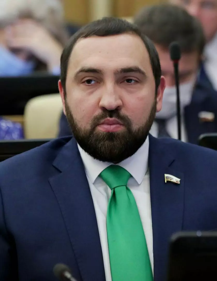 Депутат Хамзаев поздравил с наступлением праздничных дней Ураза байрам